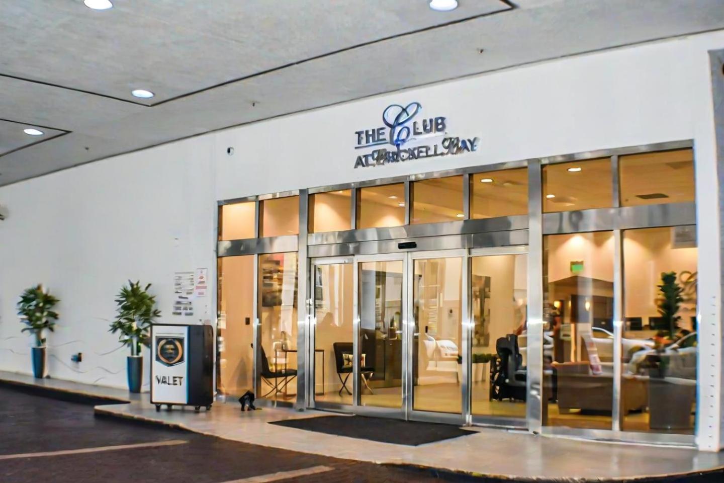Apartamento Elegant Centric Vibrant Pool Jacuzzi Free Parking Miami Exterior foto